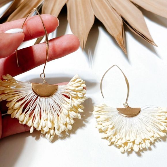 Flower statement earrings #916 - Picture 3 of 3